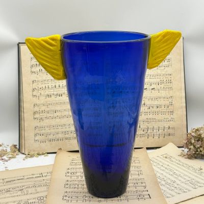 Ваза «Победа» из кобальтово-синего стекла Франция