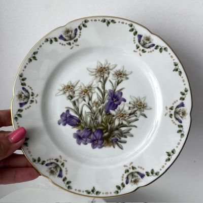 Тарелка Franklin Porcelain Альпийские цветы Edelweib 20 см фарфор Германия