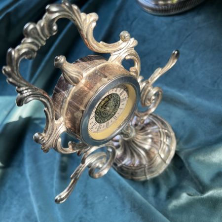Часы настольные 22 см мельхиор Франция 19 век 