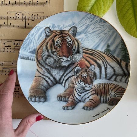 Тарелка Franklin Mint Siberian Tiger and Cub Англия