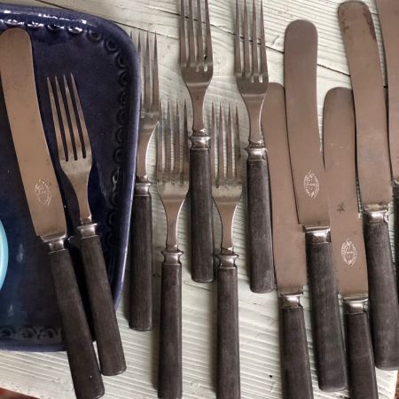 Набор столовых вилок и ножей с деревянной ручкой Jernbolaget
