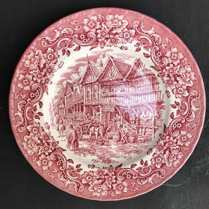 Тарелка столовая Royal Tudor Ware
