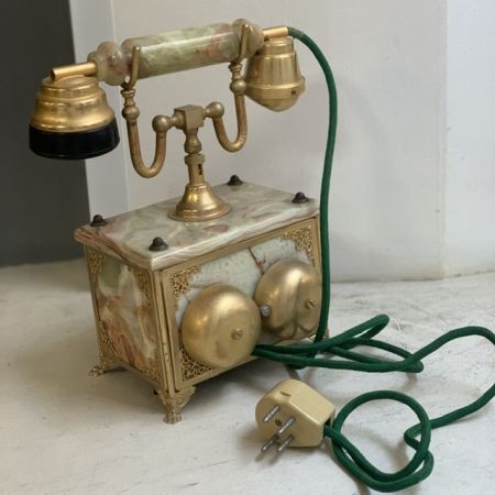 Телефон старинный дисковый оникс металлические ажурные вставки