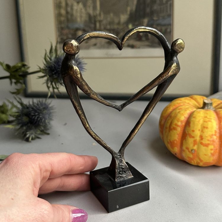 Статуэтка скульптура Сердце 15 см бронза на мраморном основании