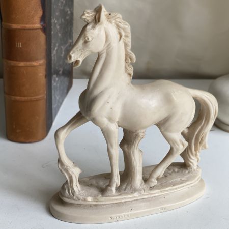Статуэтка декоративная Лошадь Италия