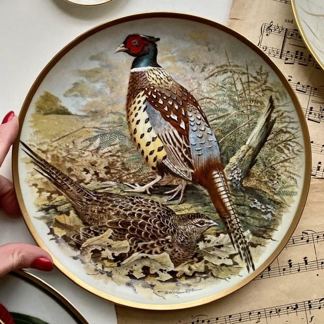 Тарелка Franklin Porcelain Gamebirds Limoges Chinese Ring-necked Pheasant 1979 23 см (приклеен подвес)
