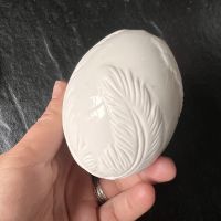 Статуэтка Яйцо 8 см керамика