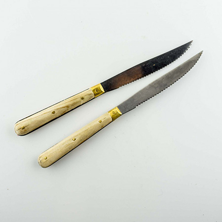 Нож для мяса с деревянной ручкой