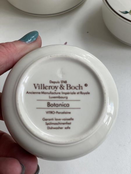Шкатулка Botanica Vaccinium vitis-ideal 8 см