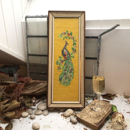 Картина вышивка Жар-птица в деревянной раме