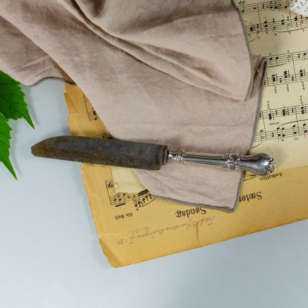 Нож Ольга 22 см лезвие металл ручка мельхиор (изьян)