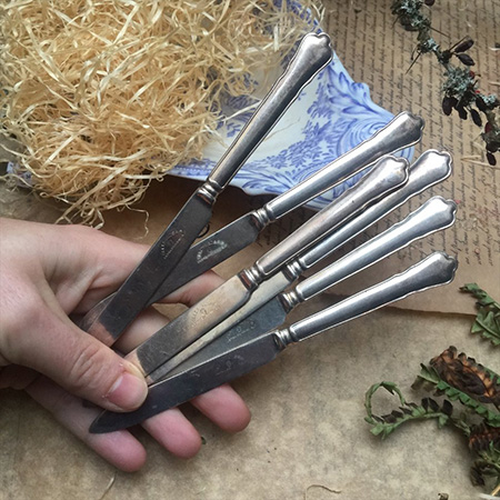 Нож для масла дубовый лист