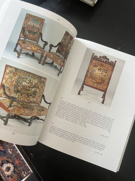 Книга Мебель и текстиль на англ. языке
