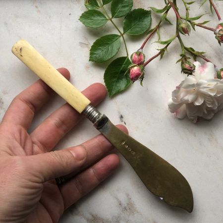 Нож 19 см для рыбы с бакелитовой ручкой