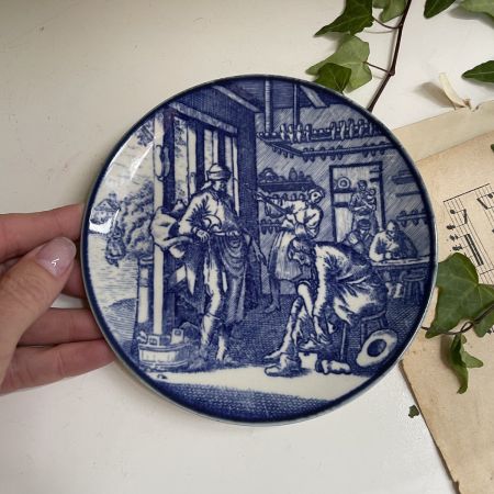 Тарелка декоративная Башмачник 15 см Delfts Blaue Голландия