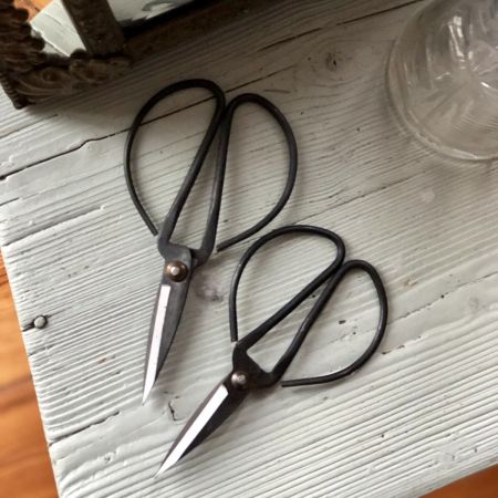 Ножницы с большими округлыми черными ручками 17,5 см