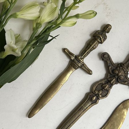 Нож кинжал для писем Святой 17 см латунь