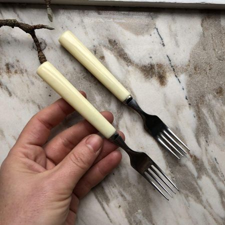 Вилка десертная 16 см с бакелитовой ручкой
