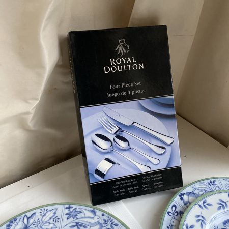 Прибор столовый Royal Doulton набор 4 предмета