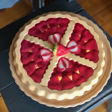 Блюдо для запекания пирога с крышкой Клубника керамика