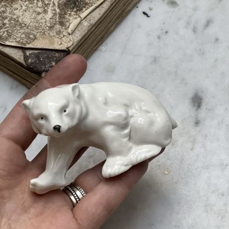 Статуэтка Белый медвежонок 9 см фарфор 