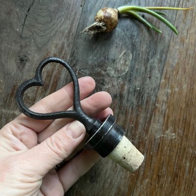 Пробка для бутылки Сердце металл 11 см