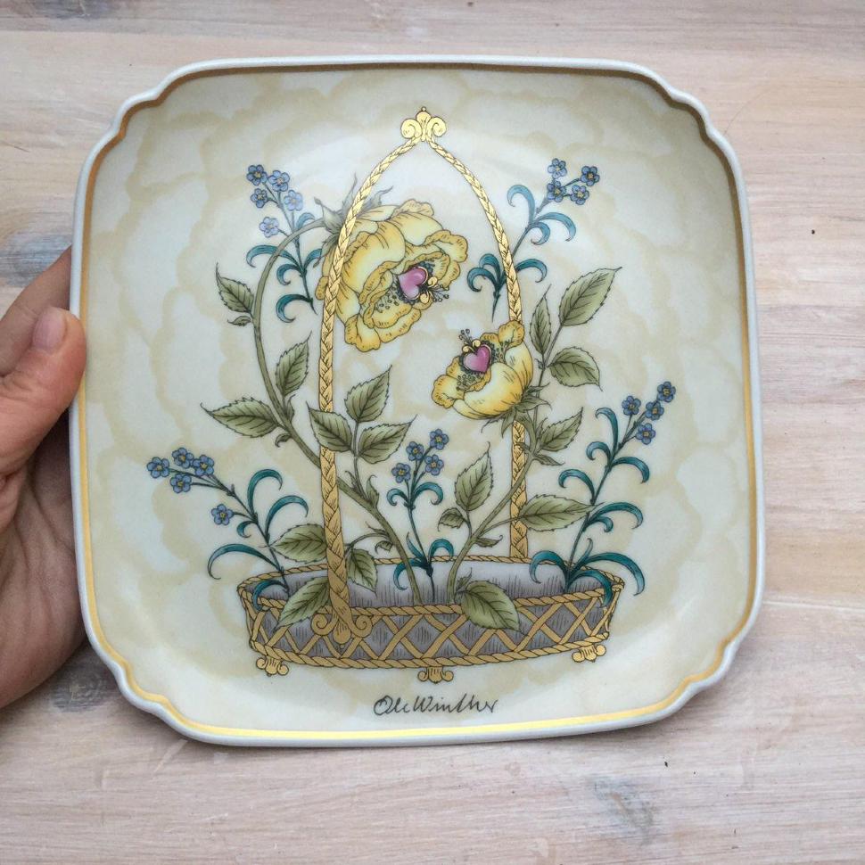 Тарелка "Mutter und Kind" Hutschenreuther Germany 1979