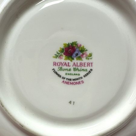 Блюдце Royal Albert Март 1970 г. 12 месяцев      