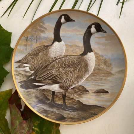 Тарелка Franklin Porcelain by Limoges Water Birds Canada Goose