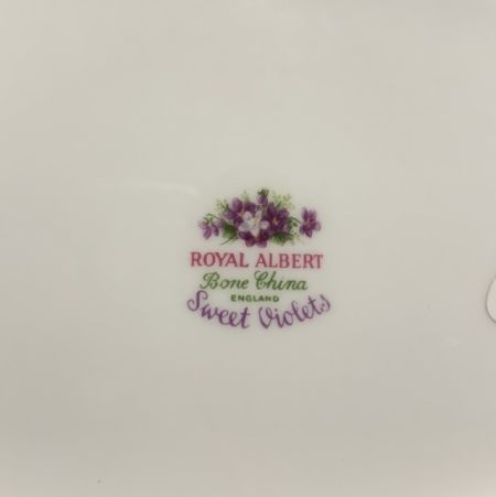 Блюдо Royal Albert Sweet Violets 22 см Англия 