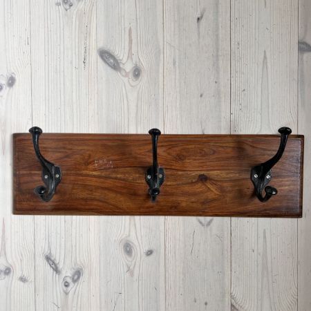 Вешалка деревянная настенная с тремя крючками 60 см