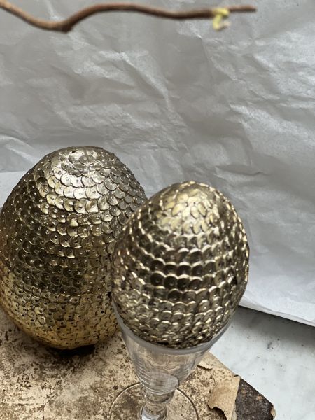 Яйцо пасхальное золотое 6 см полиматериал
