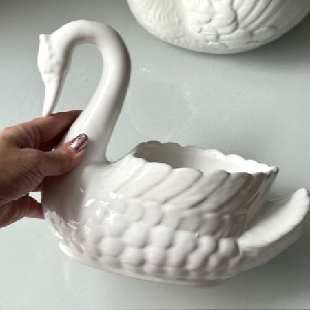 Кашпо Лебедь 26 см керамика