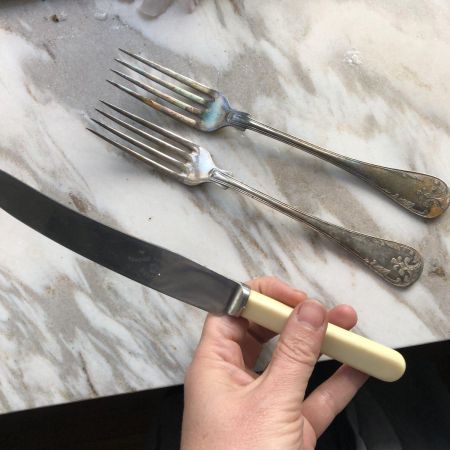 Нож столовый 23,5 см с бакелитовой ручкой Rustfri
