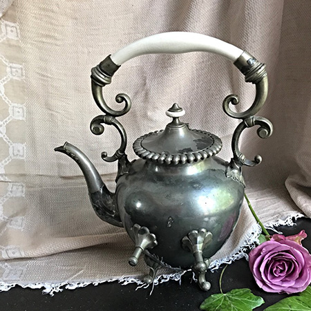 Чайник заварочный с держателями для чашечек