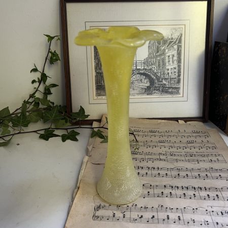 Ваза Цветок желтая 22 см хрустальное стекло