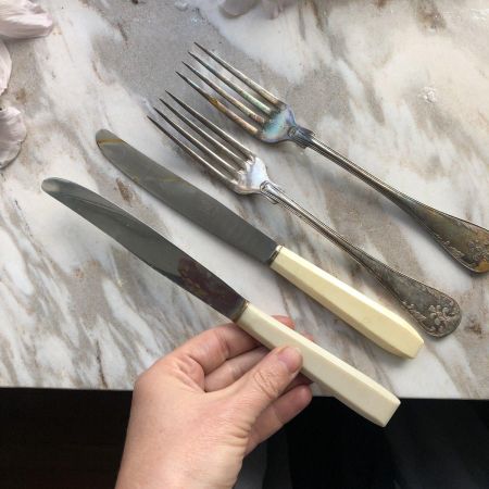 Нож столовый с бакелитовой ручкой 23 см Франция