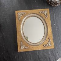 Зеркало 31х36 см в деревянной раме