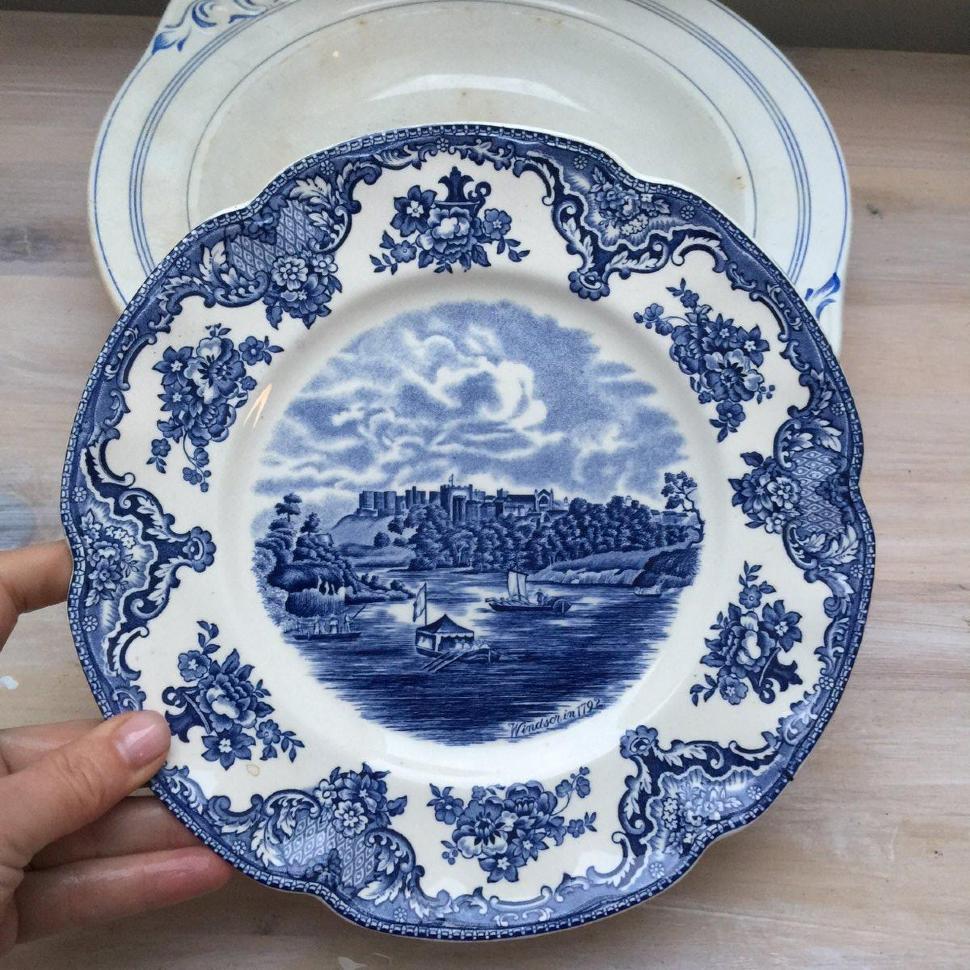 Тарелка 23 см Johnson Brothers Old Britain Castles