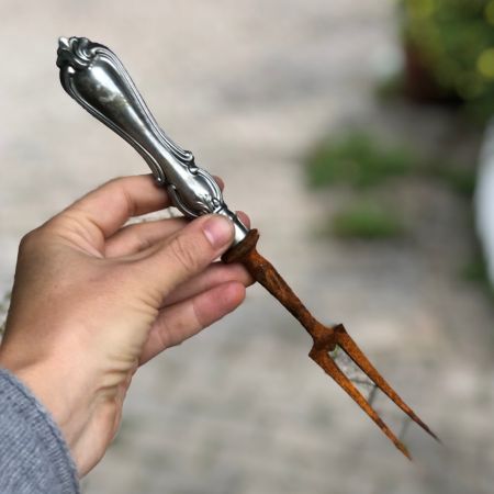 Вилка для мяса 26 см ручка мельхиор (вила ржавая)