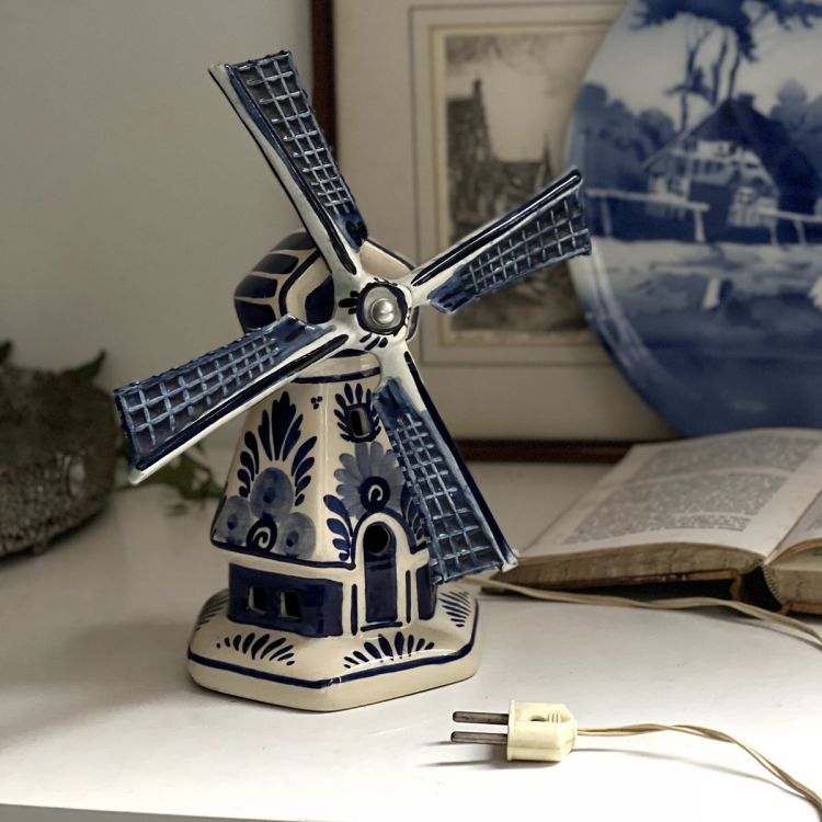 Лампа настольная Delft мельница 26 см 