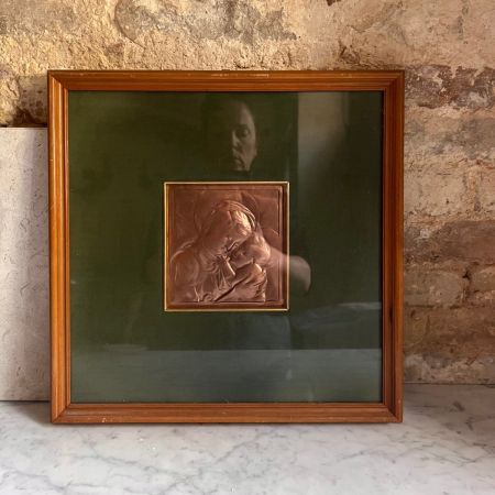 Картина Мадонна с младенцем медь 39х39 см в деревянной раме