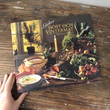 Книга рецептов кулинарная на шведском Host Och Vintermat на 127 стр.