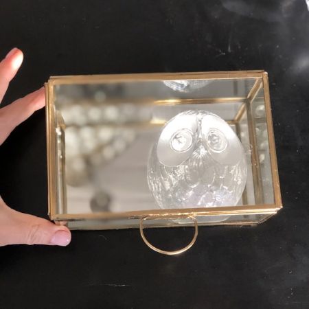Шкатулка стекло с зеркальным дном металлические углы