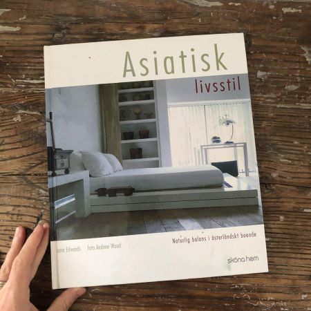 Книга идеи для декора интерьера на шведском Asiatisk livsstil на 144 стр.