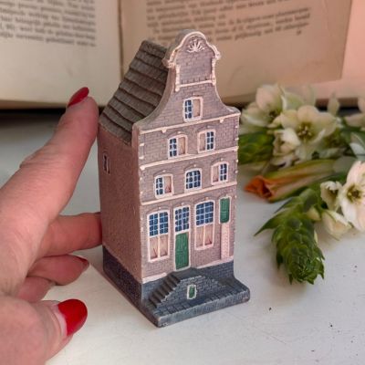 Статуэтка Голландский домик серый 11 см керамика