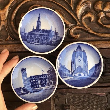Набор тарелок декоративных с подвесом Royal Copenhagen, рисунок виды города