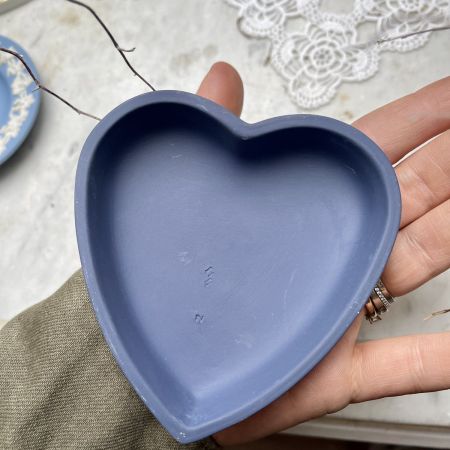 Крышка для шкатулки сердце 10 см яшмовый фарфор Wedgwood England