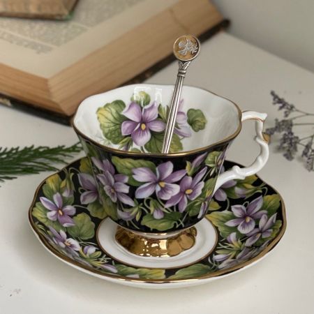 Чайная пара черный Royal Albert Provincial Flowers Purple violet 200 мл Англия уценка