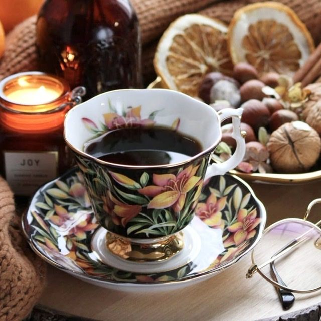 Чайная пара черный Royal Albert Provincial Flowers Prarie Lily 200 мл Англия